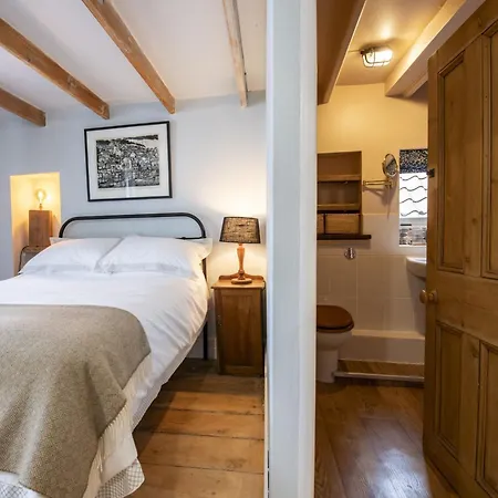 1 Webster Steps Holiday home *