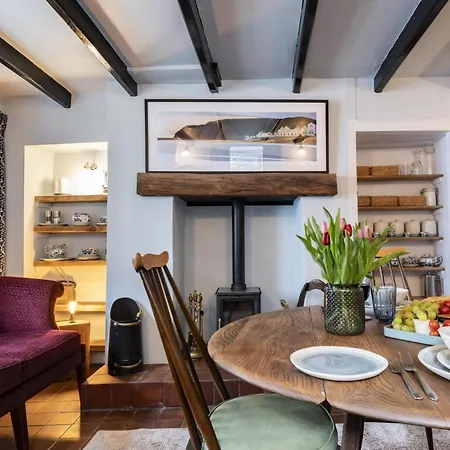 1 Webster Steps Holiday home Staithes