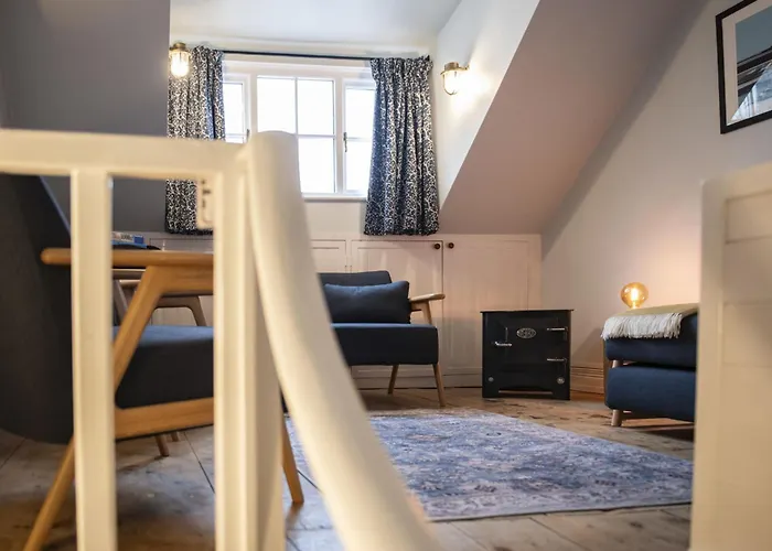 بيت للعطل 1 Webster Steps *