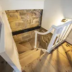 بيت للعطل 1 Webster Steps